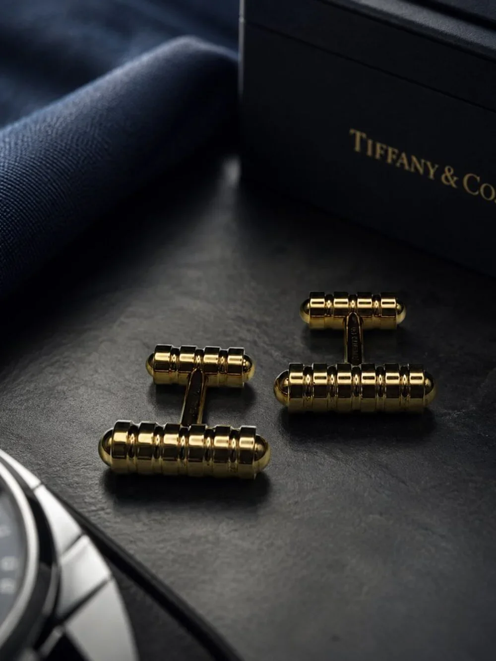 Tiffany & Co. Paloma Picasso Heavy 18kt Gold Groove Cufflinks